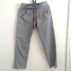 Figs Women’s Pants Grey Fionx Kade Cargo Scrub #T21004 XS With raw hem Nurse